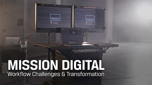 Fotografía en el plató de la plataforma DIT de Mission Digital con dos monitores y un portátil en una estación de trabajo móvil